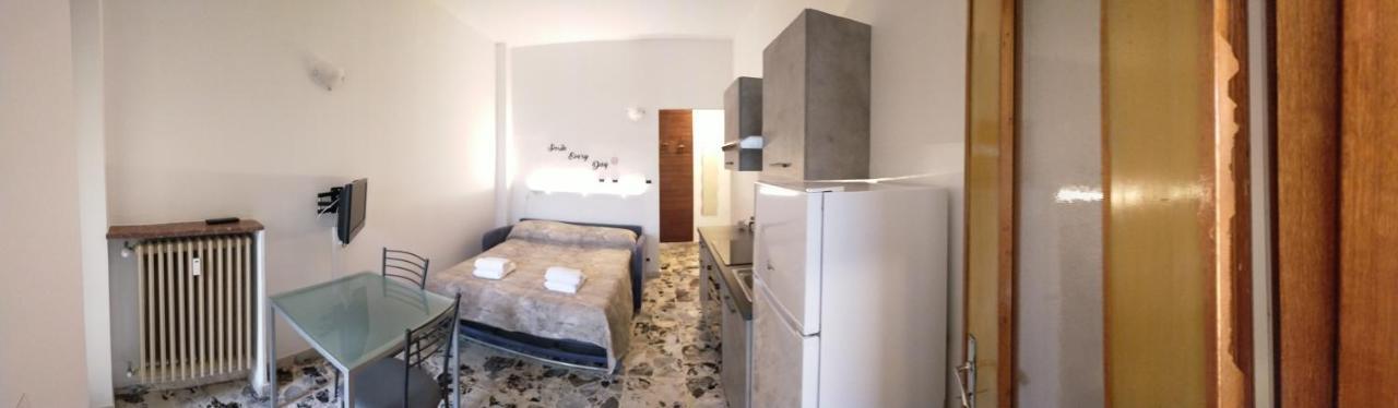 Locazione Turistica Casa Gardenia Apartment Turin Ngoại thất bức ảnh